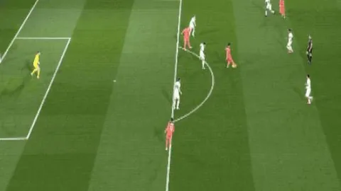 克羅托內与尤文战成平手，莫拉塔进球小基耶萨红牌，意甲第4轮赛况速递